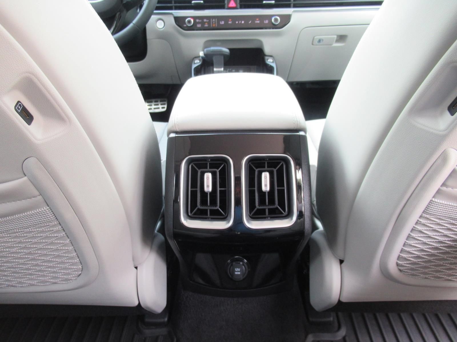 Used 2025 Kia Sorento SX FWD image 36