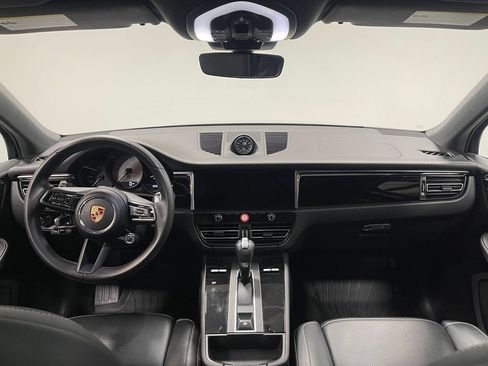 Used 2024 Porsche Macan S AWD/4WD image 30