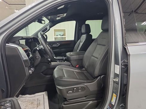 Used 2025 GMC Yukon XL Denali AWD/4WD image 20