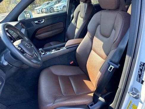 Certified 2023 Volvo XC60 B5 Plus w/ Protection Package Premier image 6