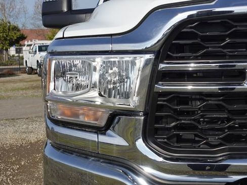 New 2024 RAM 2500 Tradesman w/ Chrome Appearance Group image 5