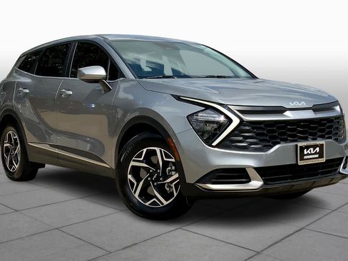 Used 2023 Kia Sportage LX image 3