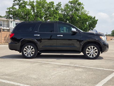 Used 2015 Toyota Sequoia Limited RWD image 3