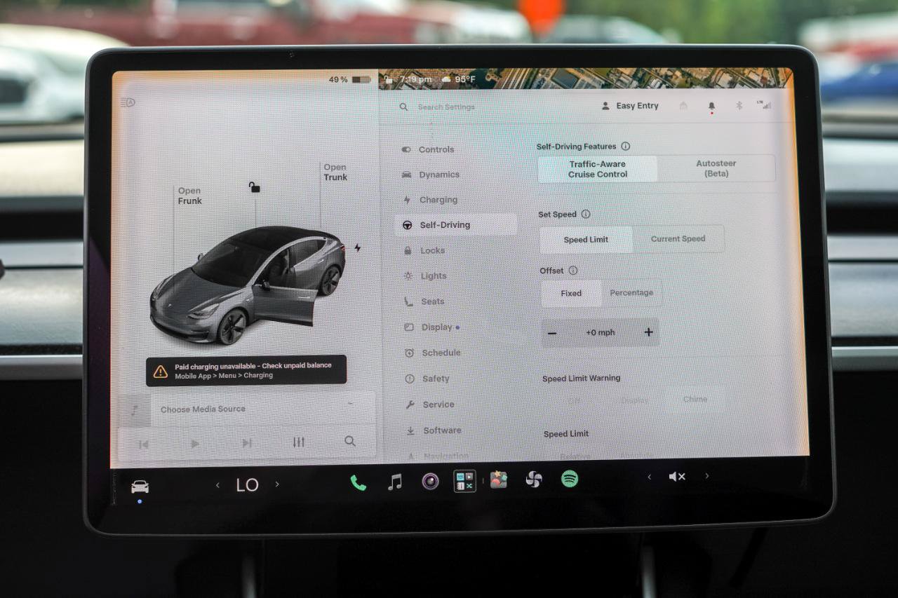 Used 2018 Tesla Model 3 Long Range RWD image 13