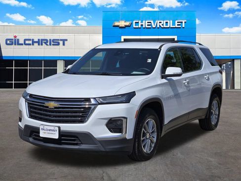 Used 2023 Chevrolet Traverse LT FWD image 4