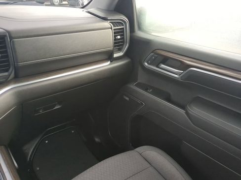 Used 2022 Chevrolet Silverado 1500 RST w/ Convenience Package II image 17