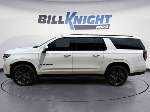 Used 2023 Chevrolet Suburban RST w/ Sport Performance Package AWD/4WD image 2