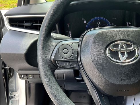Used 2026 Toyota Corolla LE FWD image 23
