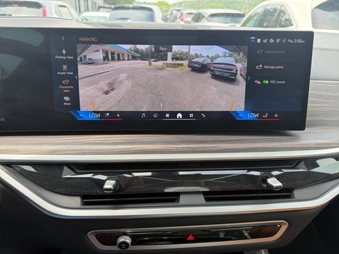 Used 2024 BMW X7 xDrive40i AWD/4WD image 19