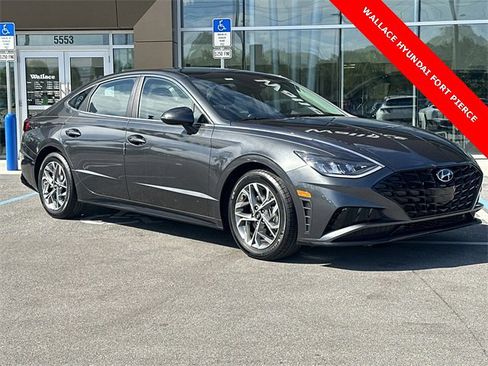 Used 2023 Hyundai Sonata SEL w/ Preferred Accessory Package image 4