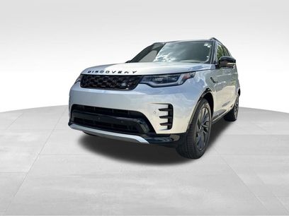 New 2024 Land Rover Discovery Dynamic SE