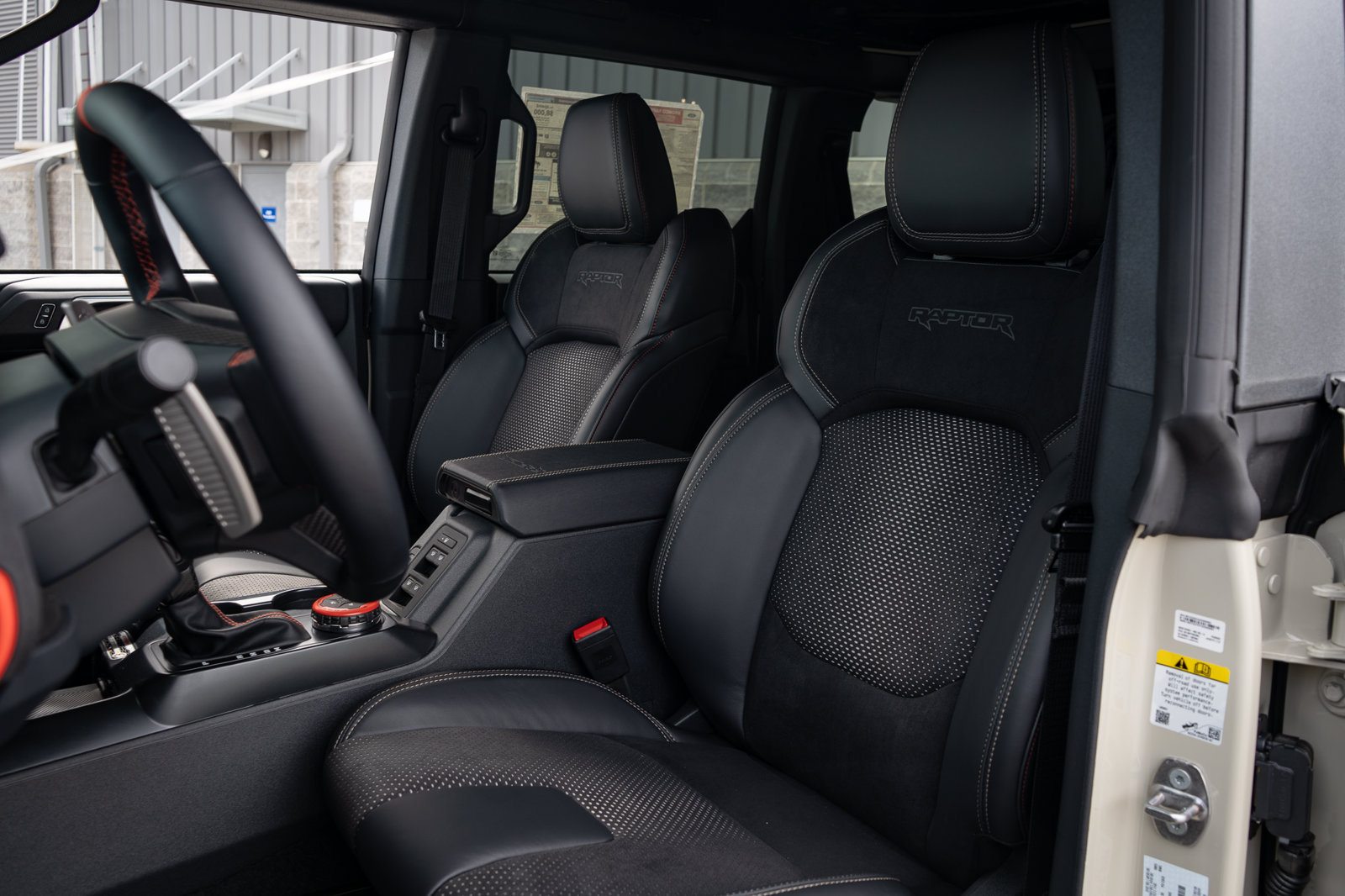 New 2026 Ford Bronco Raptor w/ Interior Carbon Fiber Pack AWD/4WD image 28