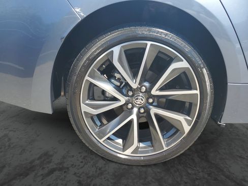 Used 2022 Toyota Corolla SE w/ Carpet Mat Package (TMS) FWD image 5