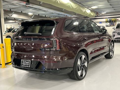 Certified 2025 Volvo EX90 Ultra image 2