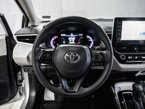 Used 2021 Toyota Corolla LE w/ Carpet Mat Package (TMS) image 23