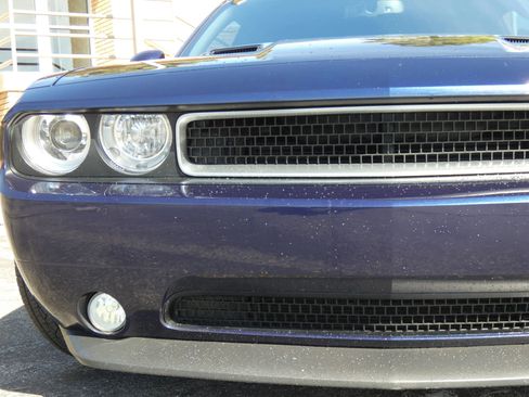 Used 2014 Dodge Challenger R/T image 16