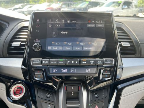 Used 2024 Honda Odyssey Touring image 18