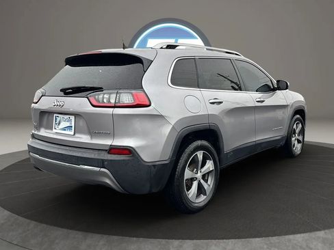 Used 2019 Jeep Cherokee Limited AWD/4WD image 3
