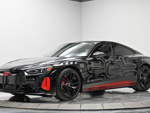 Used 2023 Audi RS e-tron GT image 2