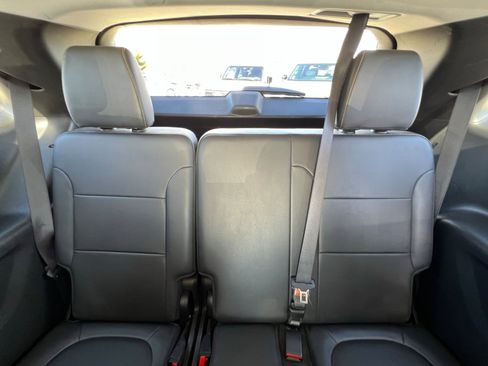 Used 2021 Chevrolet Traverse Premier w/ Redline Edition image 24