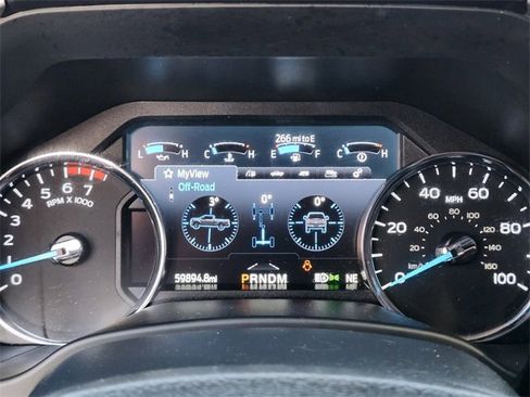 Certified 2022 Ford F250 Lariat w/ Chrome Package image 31