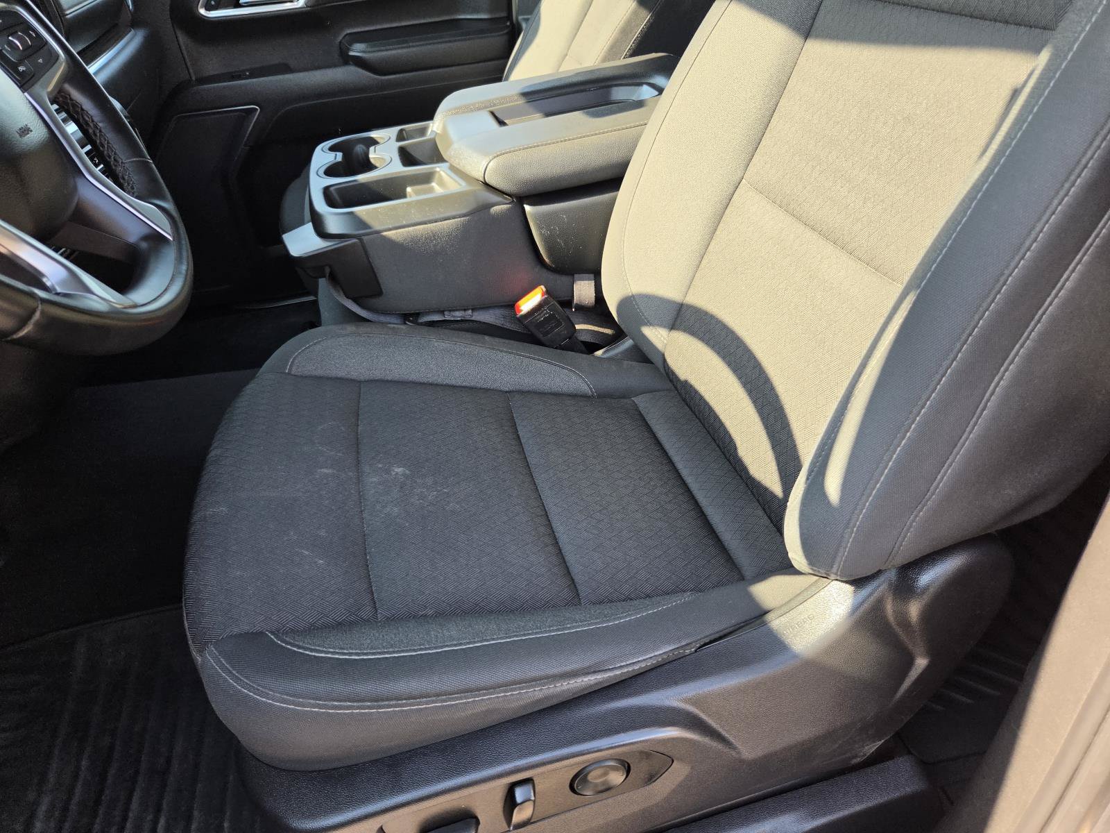 Used 2025 Chevrolet Silverado 1500 LT RWD image 15
