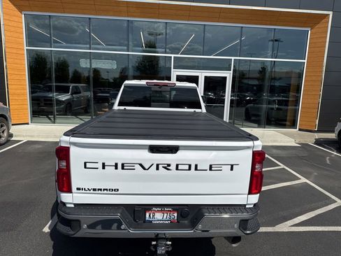 Used 2025 Chevrolet Silverado 3500 LTZ w/ LTZ Plus Package AWD/4WD image 4