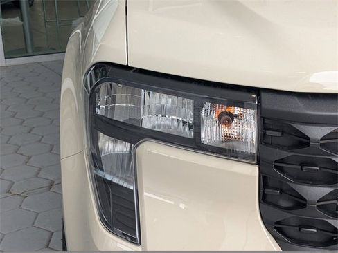 New 2025 Ford Maverick XLT w/ XLT Luxury Package image 9