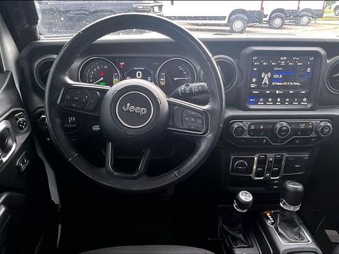 Used 2023 Jeep Wrangler Unlimited w/ Cold Weather Group AWD/4WD image 5
