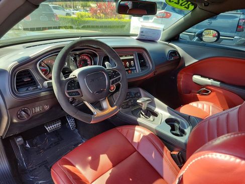 Used 2023 Dodge Challenger SRT Hellcat w/ Driver Convenience Group image 19