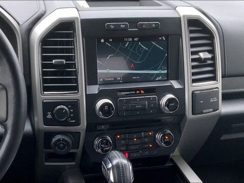 Used 2018 Ford F150 Lariat w/ Equipment Group 502A Luxury image 6