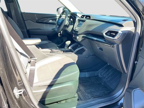 Used 2023 Chevrolet TrailBlazer LT image 25
