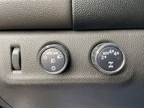 Used 2018 GMC Canyon Denali image 30