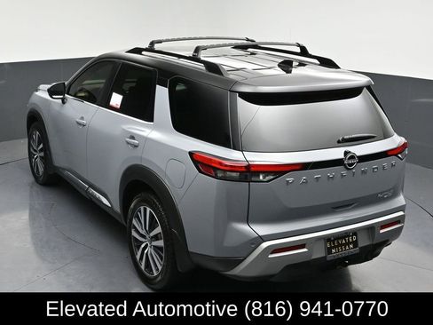 Used 2022 Nissan Pathfinder Platinum w/ Cargo Package AWD/4WD image 29