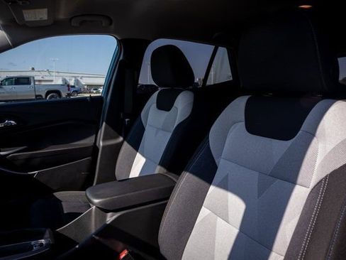 Certified 2025 Chevrolet Trax LS w/ LS Convenience Package image 10