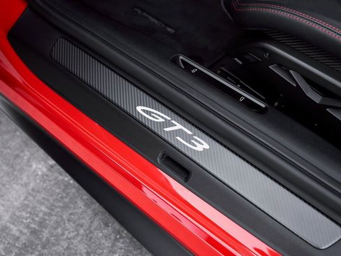 Used 2025 Porsche 911 GT3 w/ Chrono Package image 33