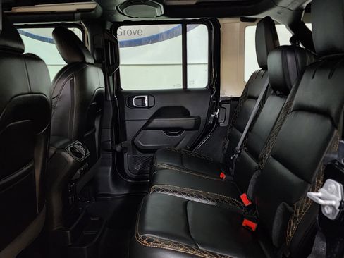 Used 2021 Jeep Wrangler Unlimited Sahara image 17