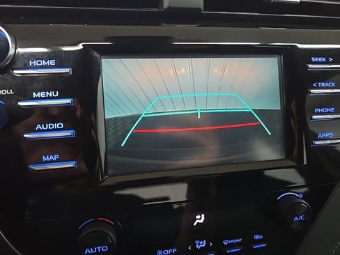 Used 2020 Toyota Camry SE image 23