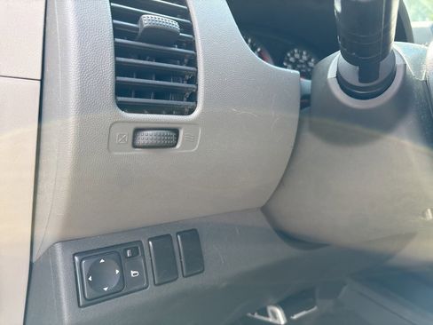 Used 2015 Nissan Xterra S w/ Value Package image 9