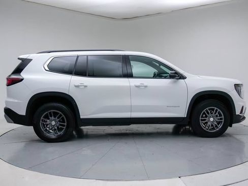 Used 2025 GMC Acadia Elevation FWD image 18