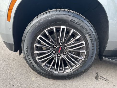 New 2026 GMC Yukon XL Elevation image 38