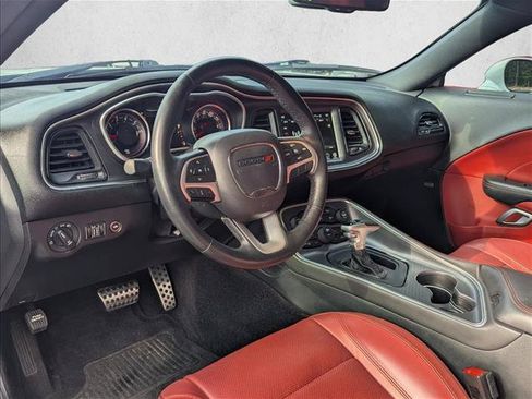 Used 2017 Dodge Challenger SXT Plus RWD image 9