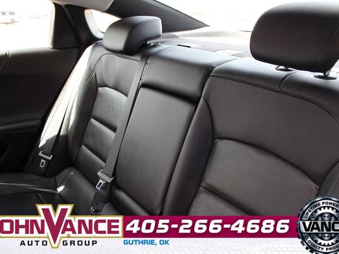 Used 2021 Chevrolet Malibu LT w/ Leather Package image 19