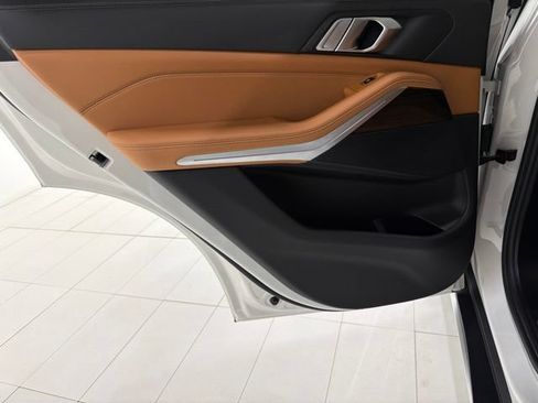 Used 2019 BMW X5 xDrive40i w/ Convenience Package AWD/4WD image 15