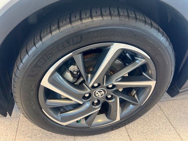 Used 2021 Toyota C-HR Limited FWD image 33