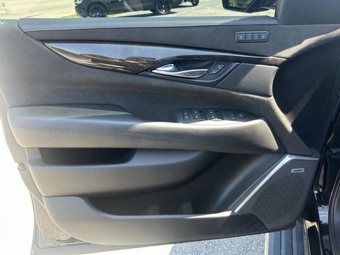 Used 2019 Cadillac Escalade Platinum image 11