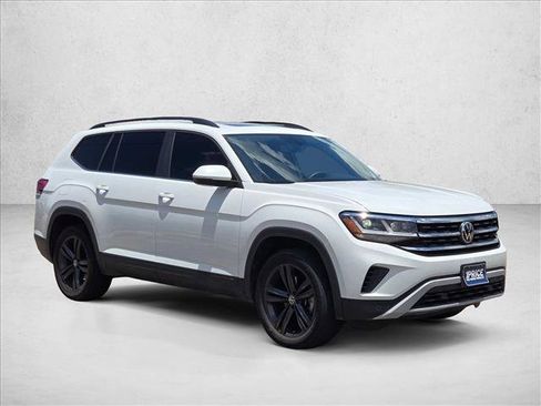 Used 2022 Volkswagen Atlas SE FWD image 3