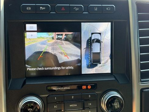 Used 2020 Ford F250 Platinum AWD/4WD image 21
