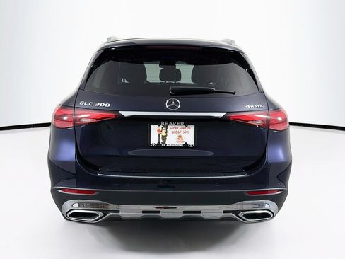 Used 2023 Mercedes-Benz GLC 300 4MATIC w/ Exclusive Trim Package image 8