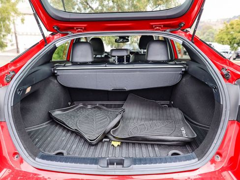 Used 2019 Toyota Prius XLE AWD/4WD image 25